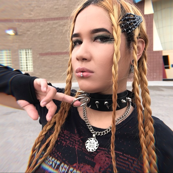 DAMNATION Spike Vegan Leather Choker - Picture 5 of 6